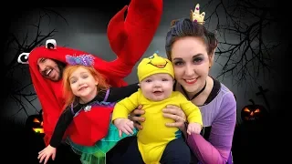 The Little Mermaid in REAL LIFE (TRICK OR TREATING with ARIEL URSULA FLOUNDER and SEBASTIAN)