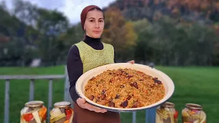 A WOMAN LIVES ALONE IN THE MOUNTAINS! SHE WILL COOK PILAF ON THE FIRE