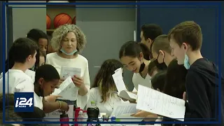 Ukrainian kids mark passover in Israel at new school