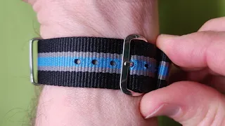 Alternative way of fitting your NATO strap to your watch: less snagging, less height, more comfort.