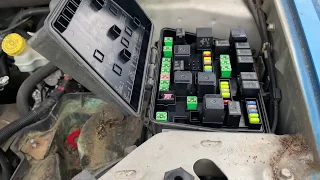2004-2008 Chrysler Pacifica Fuse Box and Relay Location