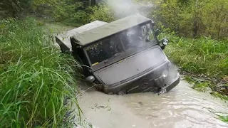 Mercedes Unimog 4x4 off road gone wild