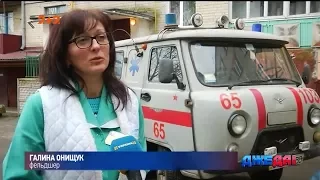 У Рівному лікарі вимушені їздити на старих УАЗах, поки в гаражі стоять новенькі реанімобілі