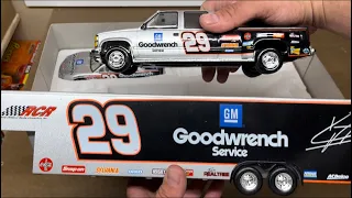 Kevin Harvick 2002 Truck and Trailer 1/24 Nascar Diecast Review