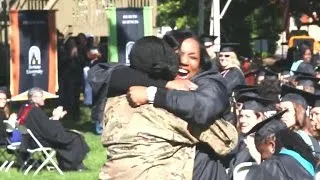 Soldier surprises mom during her graduation