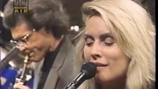 Debbie Harry: "I Want That Man/Calmarie". Studio-Live 1988, "NIGHT MUSIC" #27