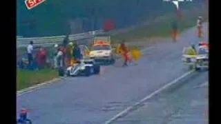 Atendimento a Didier Pironi após acidente