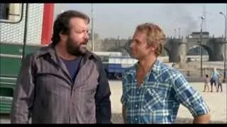 Bud Spencer e Terence Hill - Altrimenti ci arrabbiamo - a cosa ce la giochiamo.. birra e salsicce?