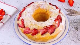 Strawberry and cream bundt cake: super soft and very tasty!