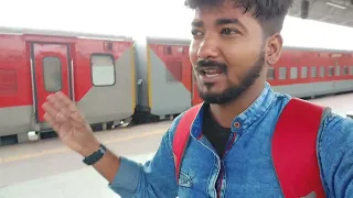 Train No.12290 Nagpur To Mumbai Duranto Expess के साथ कसारा घाट का खूबसूरत नज़ारा देखना ज़रूर 😍