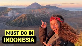 We hiked to an ACTIVE VOLCANO! 🇮🇩 Mount Bromo, Indonesia