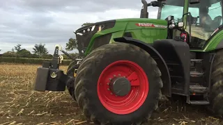 Fendt 942 tractor drilling wheat with mzuri 6 meter drill