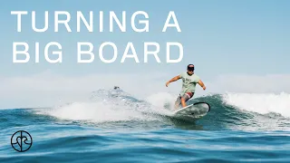 HOW TO TURN A SURFBOARD | How to Surf | Learn to do a backside turn on a soft top