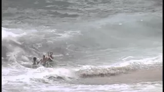 DRAMATIC RESCUE AT SUNSET BEACH, HI