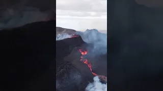 Drönare - Vulkanutbrott på Island (dag) (#Shorts)