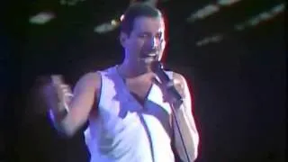 Queen Another One Bites The Dust (Live At Wembley Stadium Friday Night 1986) (11th July)