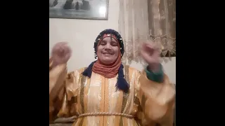 تقليد خطير للفنانة نجاة عتابو واش فهمتو المدونه الموت ديال ضحك