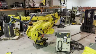 Fanuc M900iA/400L with R30iA Controller, F147536