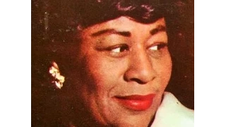 Ella Fitzgerald - Dream a Little Dream of Me  (Ella & Basie!)