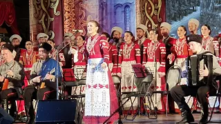 Кубанский казачий хор. Юбилейный концерт в Краснодаре. Поставьте памятник деревне.