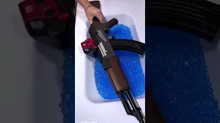 Assembly AK-47 water bomb toy gun. Do not let your friends and children see it