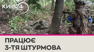 Бої за Бахмут – українські військові зачистили бліндажі росіян після штурму