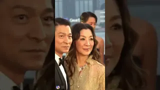 劉德華被楊紫瓊從後面嚇了一跳 懵了一下  Andy Lau was shocked by Michelle Yeoh