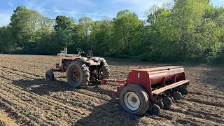 Planting corn!! Planting soybeans!! Let’s GO! May 9