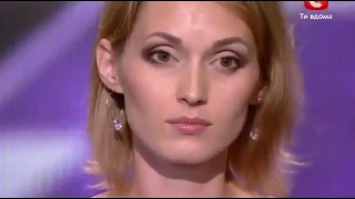 Amazing Voice!Judges stopped her because they couldn't believe it's her real voice!English Subtitles