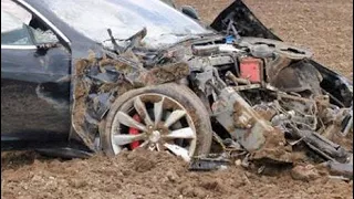 Crash Test of  2018 Tesla Model S