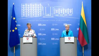 Bendra premjerės I. Šimonytės ir EK narės Y. Johansson spaudos konferencija