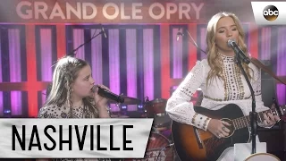 Lennon and Maisy Stella (Maddie and Daphne) Sing "Willing Heart" - Nashville 4x17