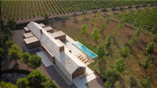 A Modern Gable House By A Rural Vineyard