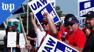 What it's like along the UAW picket line with striking auto workers