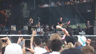 Franz Ferdinand - Take Me Out (Live At Lollapalooza In Chicago's Grant Park)