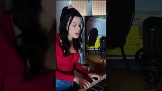 A delicate cover of "Candle in the wind" at the piano