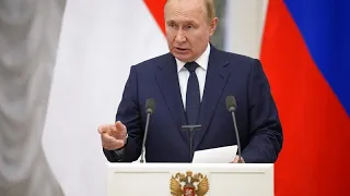 Le président russe Vladimir Poutine condamne une OTAN ancrée "dans la guerre froide"