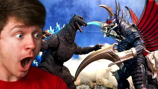 Reacting to GODZILLA vs GIGAN! (Epic Battle)