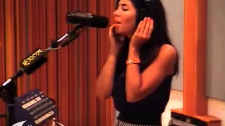 Marina and the Diamonds - The Outsider (KCRW Acoustic Session 08/07/2010) 3