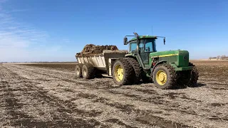 Straight piped John Deere 4960 hauling manure