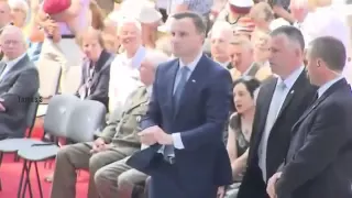 Prezydent Elekt Andrzej Duda Ratuje Hostię