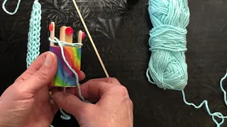 How to Knit on a Toilet Roll Knitting Loom