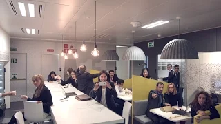 Algo extraordinario está pasando en las nuevas oficinas de EY Spain - Mannequin Challenge