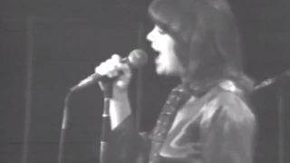 Linda Ronstadt - Full Concert - 12/06/75 - Capitol Theatre (OFFICIAL)