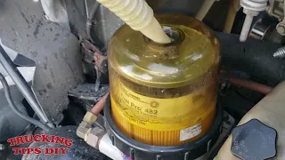 How to prime fuel system on Freightliner Cascadia/Purge fuel system on freightliner after oil change