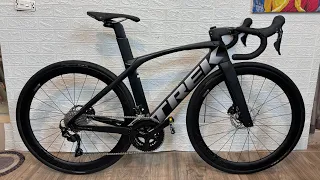 TREK MADONE SLR sườn 1:1 , full Group 105 R7020. Full Carbon. Size 52. Giá 36tr. ĐT 0353212962