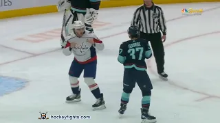 T J  Oshie vs Yanni Gourde Dec 1, 2022