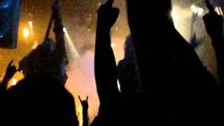 Watain - Guitarist pummels person with guitar