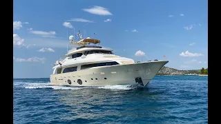 CUSTOM LINE NAVETTA 33 "BQ2"