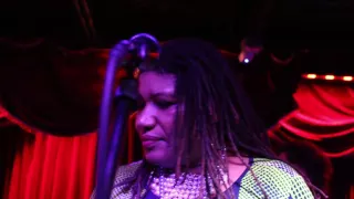 2016 Sept 23 Andrea Dawson sings Aint No Sunshine